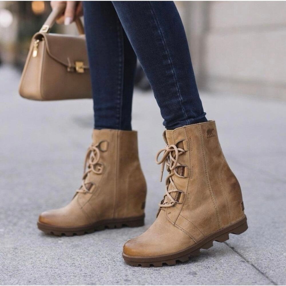 Sorel Joan Of Arctic Wedge II Ash Brown Waterproof Leather Boots Gorpcore EUC 7